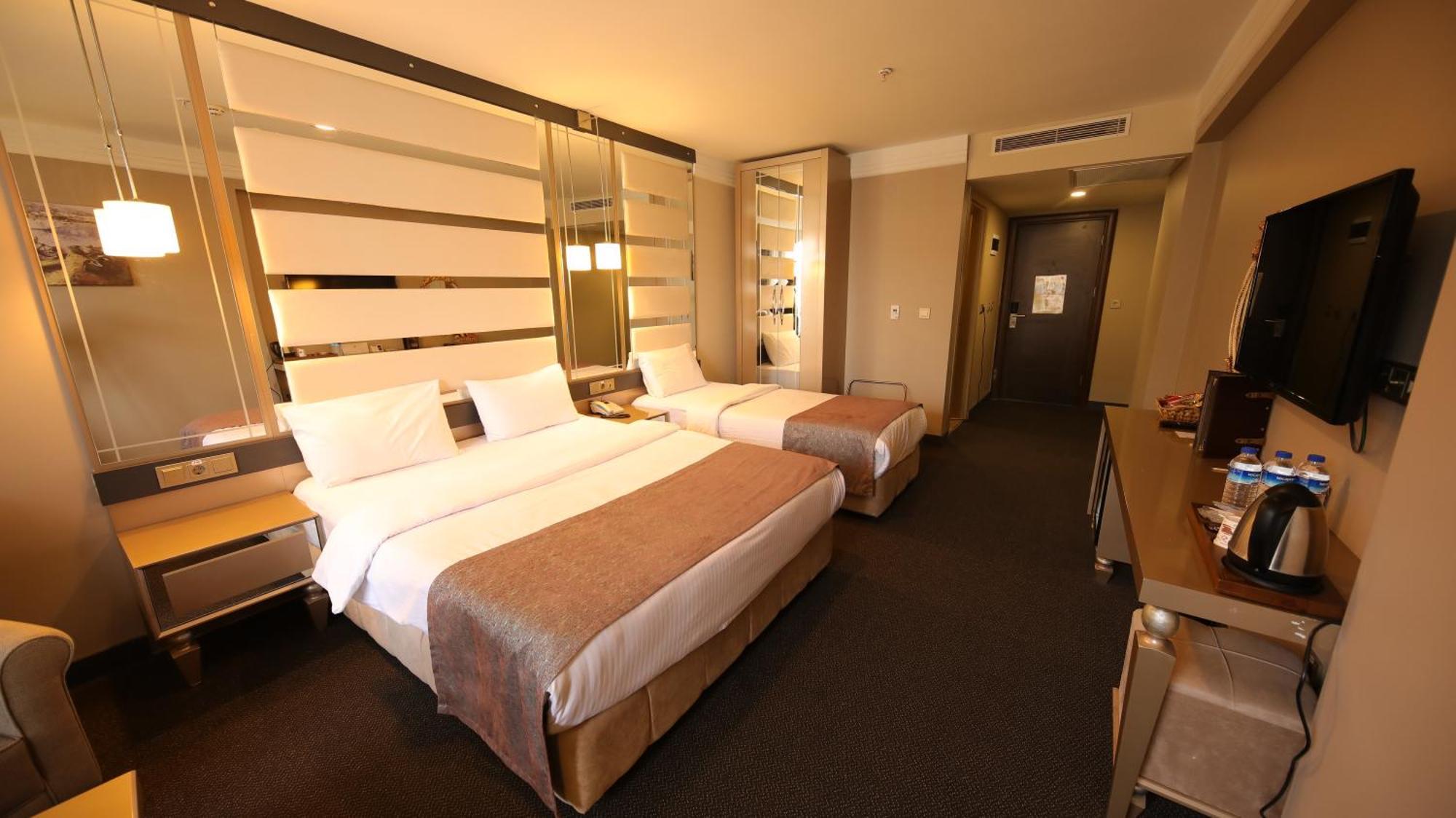 Reform Hotel Van Exterior photo